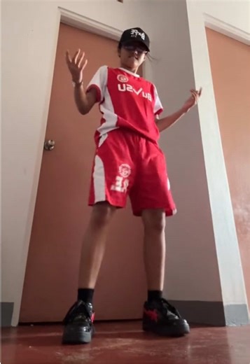 Niana Guerrero's Kandy Paint Dance Tutorial