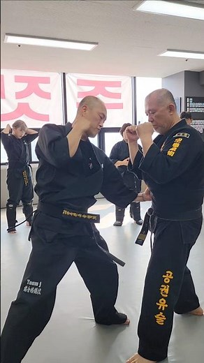 How a TRADITIONAL Dojang Fights #shorts #GongkwonYusul