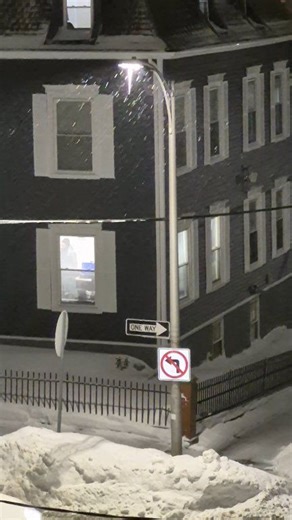 Light snow falling Fall River Massachusetts #fallriverma #petergriffin #snow #Massachusetts #newengland #winterwonderland | Pete Griffin