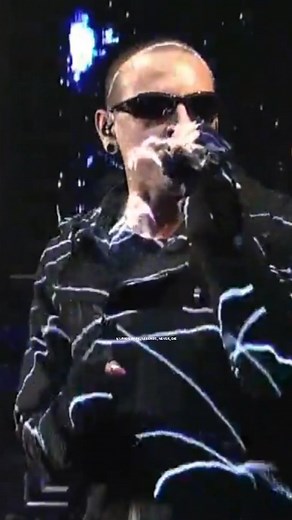 Linkin Park - Waiting For The End SNL These rays of light are magnificent #linkinparkforever #ripchester #linkinparklive #chesterforever #chester #chesterbe #rock #lpsoldier #chesterbennington #makechesterproud #linkinparkfamily #iamthechange #linkinparkfans #onestepcloser #linkinparkconcert #lp #ripchesterbennington #legend #fuckdepression #linkinpark #onemorelight #numb #intheend #hybridtheory #meteora #mikeshinoda #linkinparksoldier #linkinparksoldiers #legendneverdie #legendsneverdie | Linki