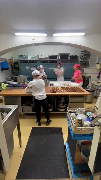 One day at Konditorei Philipp. 🍰 #behindthescenes #graz #konditorei #foryoupage #fypシ
