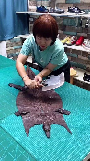 Leatherworking Techniques for Crafting a Custom Belt