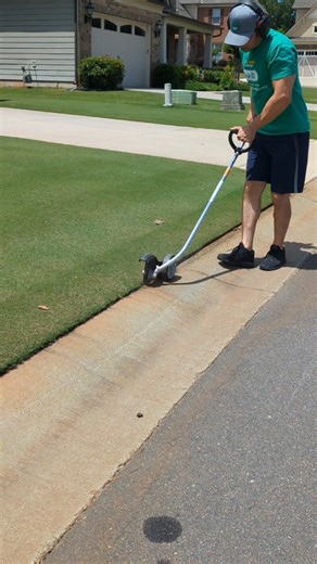 Elite Turf Care | Lawn care | Reel mowing | Steel bladed edger⤵️ Putting in work with the Echo PE-225. I use this tool along my driveway, curb, and walkways for the straightest and... | Instagram