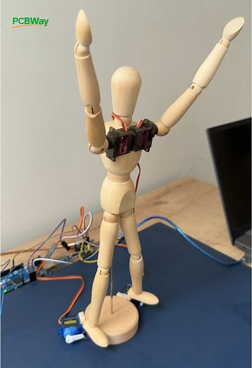 Robot CR7 #ronaldo #robot #arduino