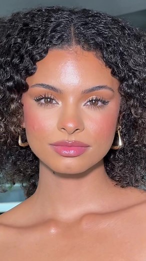 Glamournowanie bronzowym lookiem dla Ally