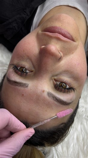 Un microblading pelo x pelo sutil: cejas con volumen, color y forma que enmarcan el rostro 👌🏻💅🏼 #cejas #diseñodecejas #makeup #makeuptutorial #maquillaje | Analy Gutiérrez/enfermera estética