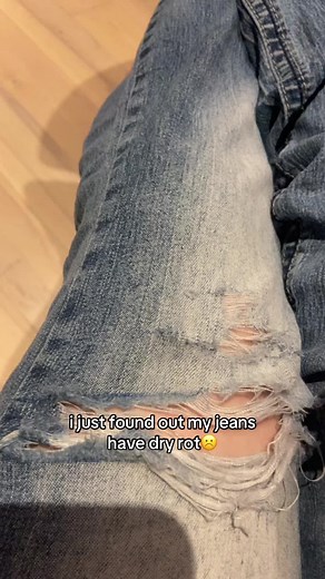 Understanding Dry Rot in Jeans: Causes and Solutions