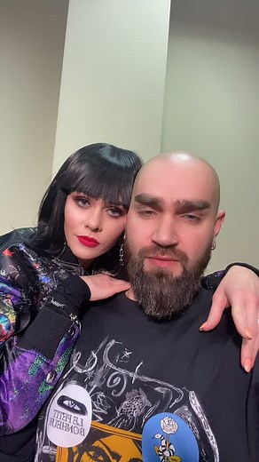 Embracing Connection: A Beautiful Moment Captured