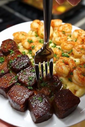 Garlic Butter Steak Bites & Shrimp with Creamy Gnocchi #yotubeshorts #food #bonnecuisine #explore