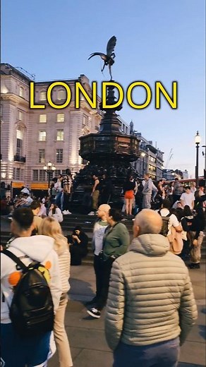 Piccadilly Circus in London UNITED KINGDOM 🇬🇧