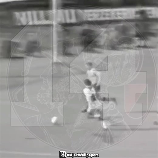 63K views · 842 reactions | Johan, vandaag denken we nog meer aan jou. Geluid aan.  | Ajax-Wallpapers | Facebook