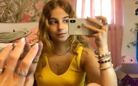 /spring/春妹无人声助眠，敲击镜头和玻璃21.8.13_哔哩哔哩_bilibili