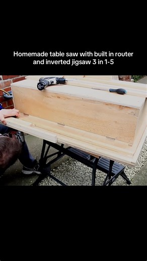 Mesa de corte casera con router y sierra de calar