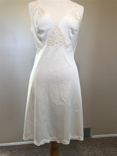 Full Slip, Light Beige, Nylon, Minimal Lace, Size 36, Unbranded - Etsy