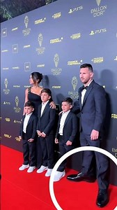 Lionel Messi ka classy tuxedo outfit, elegant aur royal style ke saath.