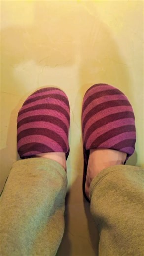 sweater sleeves turned into sleepers#upcyclinglifehack#winterspecial #easytutorial #diy