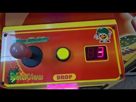 Toy Soldier Amusement Crane Claw Machine by WMH/Paokai