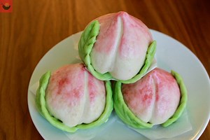 A Step by Step Guide to Make Longevity Peach Buns 壽桃包