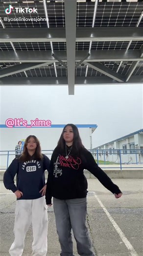 It’s_xime (@ximena_0676)’s videos with Down on the Floor (Vox) - Ah2