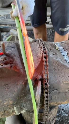For a Living, This Blacksmith Transforms Raw Iron into a Highly Useful Grass-Cutting Tool! 🔥⚒️