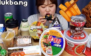 【G-NI中字】到便利商店买杯面，杯装辣炒年糕，紫菜包饭和各种甜点