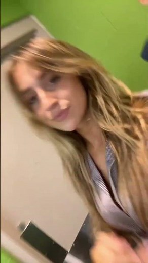 Laroi on his girlfriend Tate Mcrae's vlog🤣