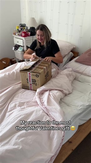 I told my boyfriend about this singing Elvis teddy bear I had as a child but had lost at some point and he found another one (still in the original packaging!). To be seen is to be loved. Thank you @rodseybalboa 💖 Also please excuse the state of my bedside table, we are in the process of spring cleaning 🤣 #valentinesday #fyp