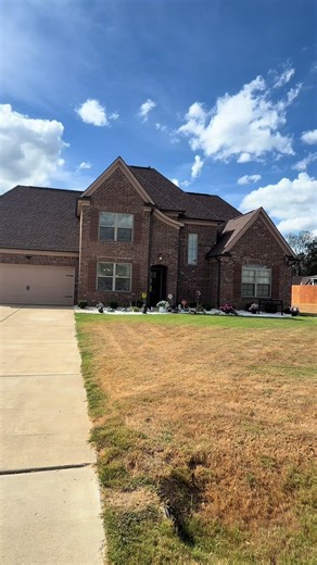 8111 Ashton Way Southaven MS – 4-Bed Home on 1/2 Acre