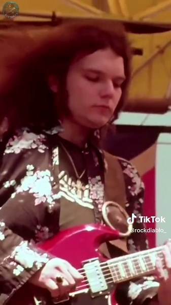 Lynyrd Skynyrd Free Bird Live Performance