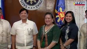 President Ferdinand R. Marcos Jr. officiates the oath of office to the newly appointed government officials in a ceremony at the President’s Hall in Malacañan Palace on August 3, 2022. The appointed officials include Dr. Samuel Zacate (Director General, Food and Drug Administration [FDA]), retired Brigadier General Roman ‘Popong’ Felix (Secretary, Office of the Presidential Adviser on Military Affairs [OPAMA]), retired Major General Ariel Caculitan (OPAMA Undersecretary for Military Affairs), re