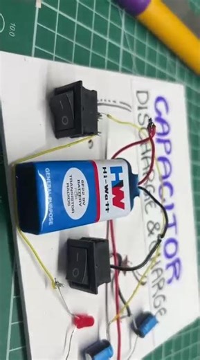 Capacitor Charging and Discharging Project Class 12