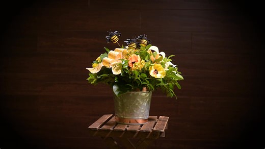 Our lovely Bee Happy centerpiece is buzzing with the joy - now 20% off! | Lynch Creek Wreaths | Facebook