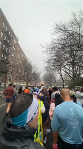 KATIE BEGLEY on Instagram: "My best tip is to eat before your race! It’s makes such a difference #nyc #nychalfmarathon #runningvlog #raceday"
