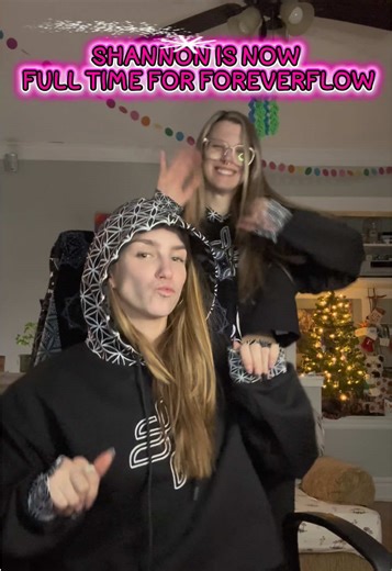 Guess who is now working full time for ForeverFlow ?!?!🤩 @shannonnmcgurnn #foreverflow #flowcommunity