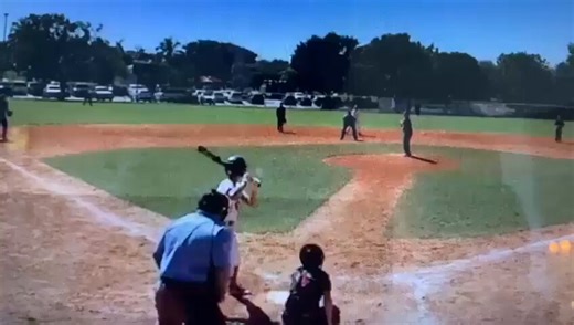 Well-executed duo block of a dirtbag