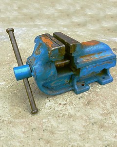 Old Vise Restoration | DIY & Crafts