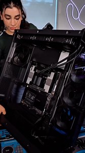 Would you get a threadripper PC with an RTX PRO 6000?👀 SPECS: CPU: amd 9980X Threadripper MB: asususa TRX50-Sage WiFi RAM: kingstontechnology Quad Channel 192GB DDR5 Cooler: bequiet_official Silent Loop 420mm GPU: 2x rog_usa Astral RTX 5090 Updated later into GPU: pnytechgaming RTX Pro 6000 Storage: samsungus 9100 Pro 4TB Case: phanteks NV9 . . . . #halloftech #fyp #techbaddie #tech #pc #pcgaming #gamingpc #pcbuild #threadripper #pcsetup | Hall Of Tech