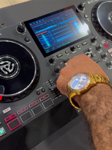 🎧🔥 Nueva Numark Mixstream Pro te permite mezclar sin laptop, con Wi-Fi integrado y parlantes incorporados. Contáctanos al ✅097 947 2717 #Numark #MixstreamProPlus #DJ #MasMusika #parati