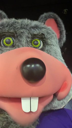 #creppy #scary #chuckecheese #chuckecheeseanimatronics #chuckecheesepizza #rip #haunted #robots