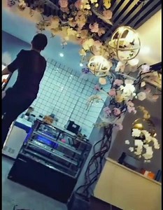 125K views · 72 reactions | This man decorates the walls nicely | Macgyver It | Facebook