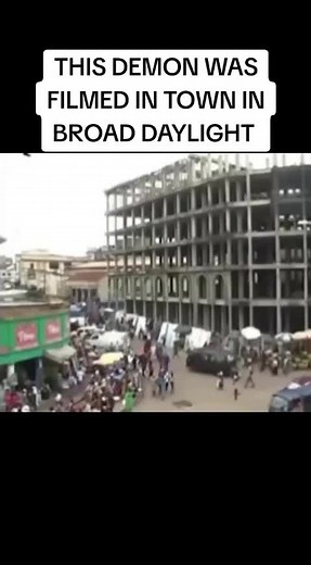 THIS DEMON WAS FILMED IN TOWN IN BROAD DAYLIGHT #kumawood #nollywood #dynastytudor1 #fyp #foryoupage❤️❤️ #tik_tok