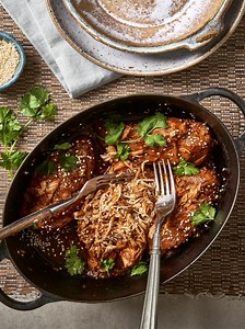 Slow-cooker honey garlic chicken
