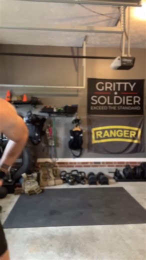 20 minutes. No gear. No excuses. Just grit. ⚔️ Just added this workout into the Gritty Soldier app, more SMOKE SESSIONS there, get FREE access by following the link in my bio. -or- Comment with “SMOKE” and I’ll send you the link myself. 🤜 🤛 This one’s gonna test your strength, endurance, and coordination, all at once. Its fast, intense, and straight to the point. This burner can be done all bodyweight, but if you’re really feeling dangerous, add a weighted vest (I’m wearing 20lbs for this one)