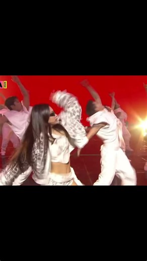 Jennie’s Stunning Performance at MMA 2025 Highlights