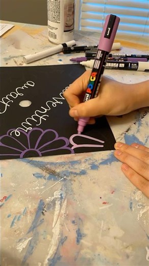 Decorate my grad cap with me! #graduation #graduationcap #graduationday #graduationphotoshoot