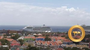 8.2K views · 95 reactions | 01-MRT-2022:BARKU KRUSERO KU A YEGA KÒRSOU DEN ORANAN DI MERDIA NO POR A DRENTA HAF, I A BANDONA NOS ISLA.ESEI TA DEBI NA HOPI STROOM DEN BOKA DI HAF. | TeleCuraçao MultiMedia | Facebook