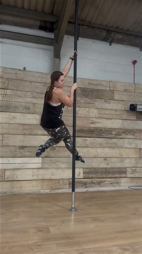 Katie Henry-Sawyer on Instagram: "Intermediate spin pole dance fitness combo - To progress this add an invert after your cradle spin - To regress this practice from the floor being sure to brace your inside arm and walk your legs in circle away from your pole (if you are to close your arms will slip out of the brace and it will be harder for you to hold) - #ldairwalk #airwalk #intermedaitepole"