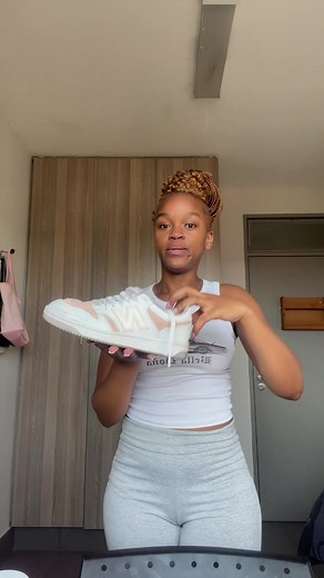 Letting tiktok choose my outfit again 👀 #tiktokoutfit #reampinga #outfitoftheday #outfitideas #ootd