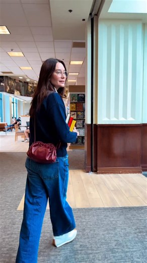 It’s a thrill to see The Unexpected Journey in the wild. I signed the last two @barnesandnoble at The Grove 📘💙 🎥 Film credit: Evelyn Willis | Emma Heming Willis