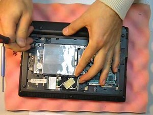 Разборка и сборка нетбука Packard Bell DOT S